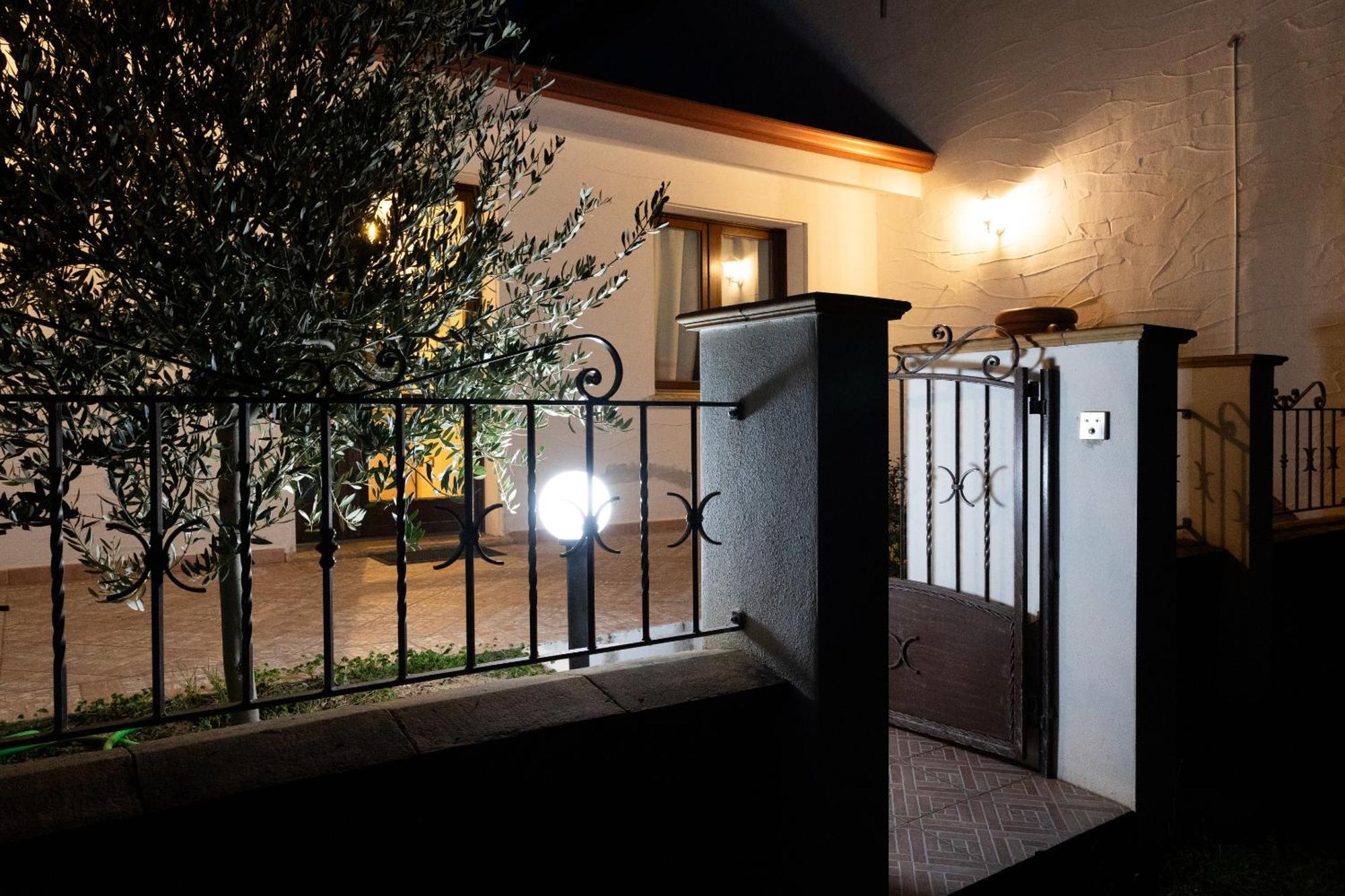 Case Vacanze Il Sogno 2 Porto Pino Eksteriør bilde